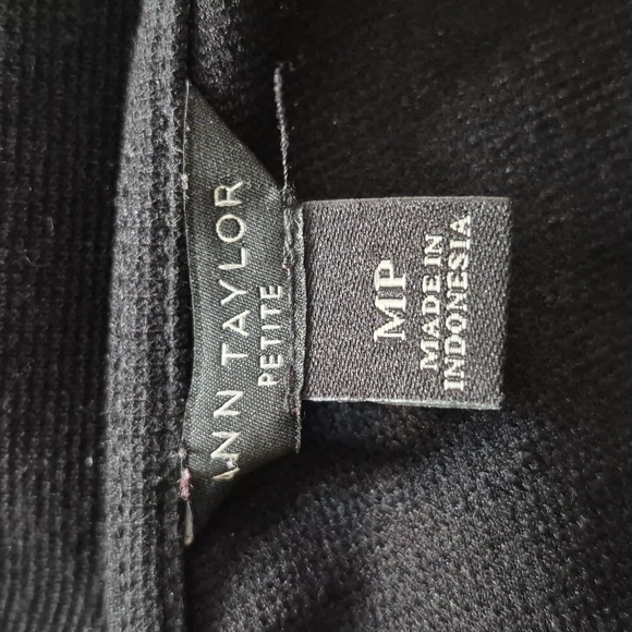 Ann Taylor Bellow Long Sleeve Unique Back Cutout Snap Closure Medium Petite - Picture 9 of 11